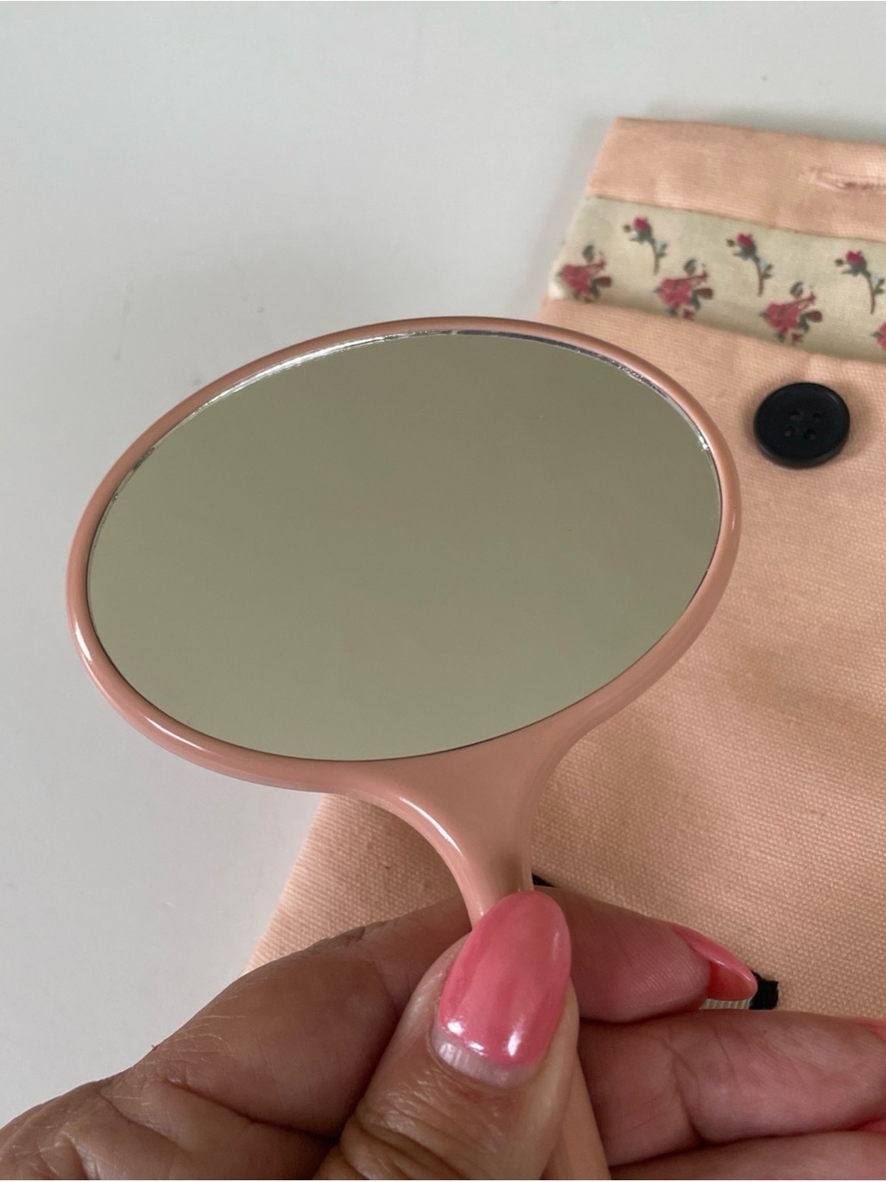 Gucci Pink Handheld Beauty Mirror with Floral Pouch - Picture 3 of 7